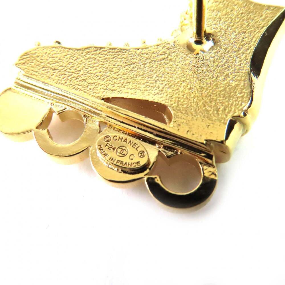 CHANEL Gold Pearl Logo Brooch - Picture 5 of 5